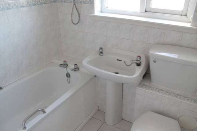  Image of 2 bedroom End of Terrace for sale in Poplar Avenue Johnstone PA5 at Poplar Avenue Johnstone Castle Johnstone, PA5 0EG