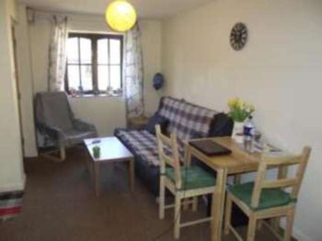  Image of 1 bedroom Flat for sale in Princes Road Wells BA5 at Princes Road Wells Wells, BA5 2DT