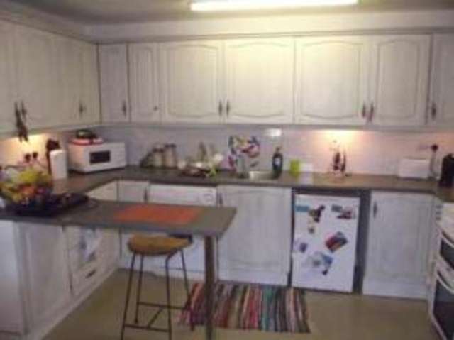  Image of 1 bedroom Flat for sale in Princes Road Wells BA5 at Princes Road Wells Wells, BA5 2DT