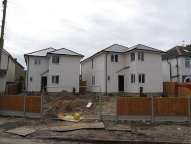  Image of 4 bedroom Detached house for sale in The Crescent Purbrook Waterlooville PO7 at Purbrook Waterlooville Hampshire, PO7 5EU