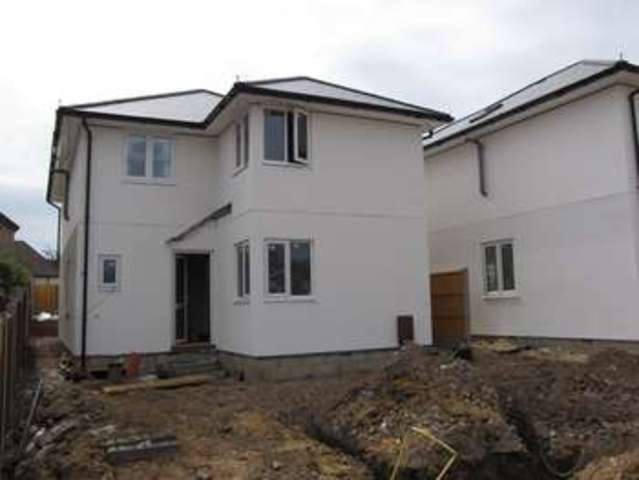  Image of 4 bedroom Detached house for sale in The Crescent Purbrook Waterlooville PO7 at Purbrook Waterlooville Hampshire, PO7 5EU