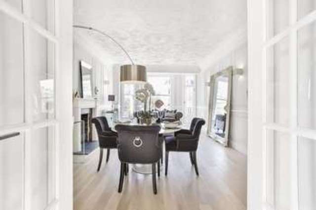  Image of 2 bedroom Flat for sale in Queen's Gate London SW7 at Queens Gate  London, SW7 5LJ
