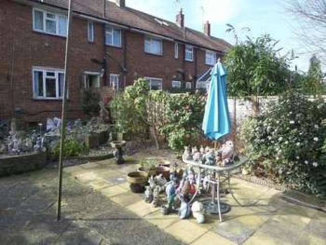  Image of 3 bedroom Terraced house for sale in Rayleigh Drive Leigh-on-Sea SS9 at Rayleigh Drive  Leigh-On-Sea, SS9 4JF