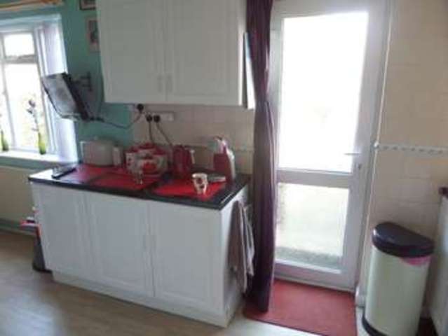  Image of 3 bedroom Terraced house for sale in Rayleigh Drive Leigh-on-Sea SS9 at Rayleigh Drive  Leigh-On-Sea, SS9 4JF
