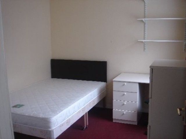  Image of 5 bedroom Terraced house to rent in Rebecca Drive Selly Oak Birmingham B29 at Selly Oak Birmingham Birmingham, B29 6TP