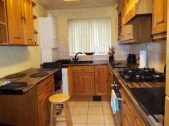  Image of 2 bedroom Flat for sale in Cypress Square Acocks Green Birmingham B27 at 7 Cypress Square Birmingham Olton, B27 6NJ
