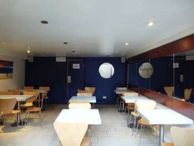  Image of Property to rent in High Street Hampton Wick Kingston upon Thames KT1 at high street  Hampton Wick, KT1 4DB