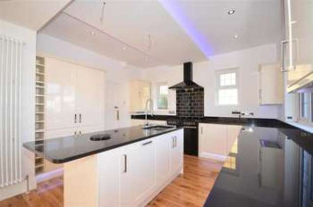  Image of 4 bedroom Detached house for sale in Richmond Avenue Margate CT9 at Margate Kent Margate, CT9 2NG
