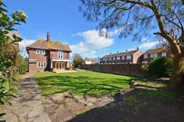  Image of 4 bedroom Detached house for sale in Richmond Avenue Margate CT9 at Margate Kent Margate, CT9 2NG