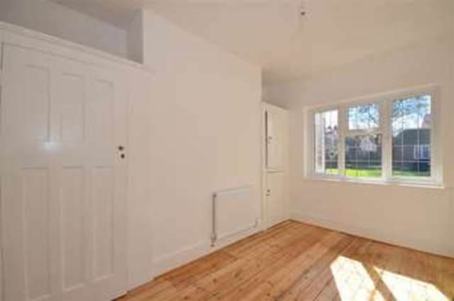  Image of 4 bedroom Detached house for sale in Richmond Avenue Margate CT9 at Margate Kent Margate, CT9 2NG
