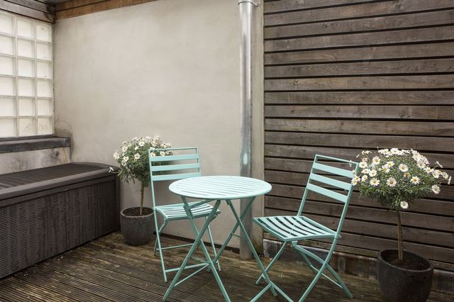  Image of 1 bedroom Flat for sale in Richmond Road Kingston upon Thames KT2 at Richmond Road  Kingston Upon Thames, KT2 5EE