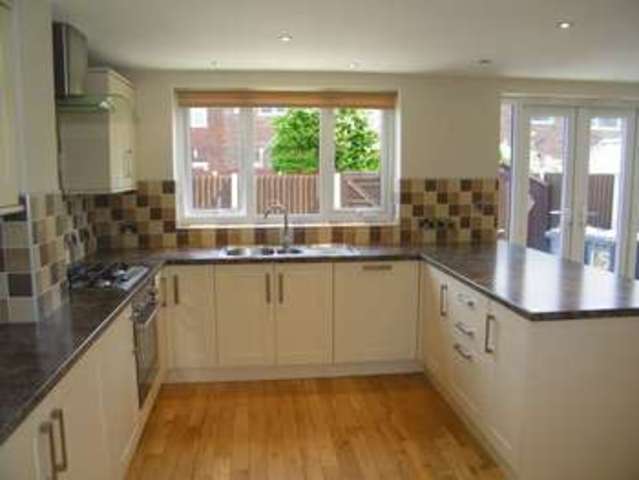  Image of 3 bedroom Detached house to rent in Rock Road Warrington WA4 at Rock Road  Warrington, WA4 1QG