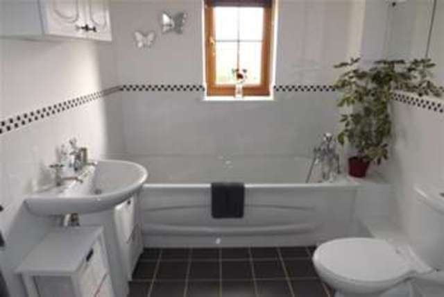  Image of 3 bedroom Detached house to rent in Rockleigh Road Southampton SO16 at Southampton, SO16 7AQ
