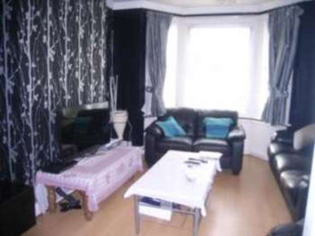  Image of 4 bedroom End of Terrace for sale in Saville Road Chadwell Heath Romford RM6 at Romford  Marks Gate, RM6 6DS