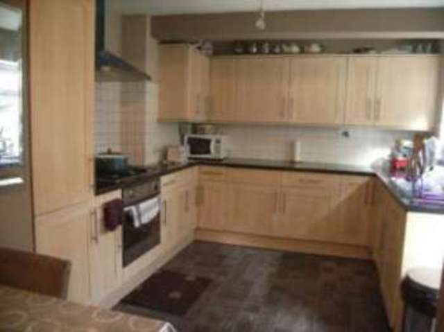  Image of 4 bedroom End of Terrace for sale in Saville Road Chadwell Heath Romford RM6 at Romford  Marks Gate, RM6 6DS