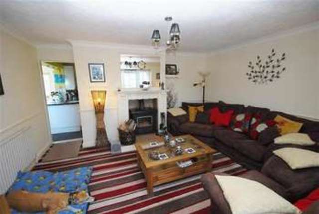  Image of 2 bedroom Bungalow for sale in Mill Lane Hogsthorpe Skegness PE24 at Hogsthorpe, PE24 5NN