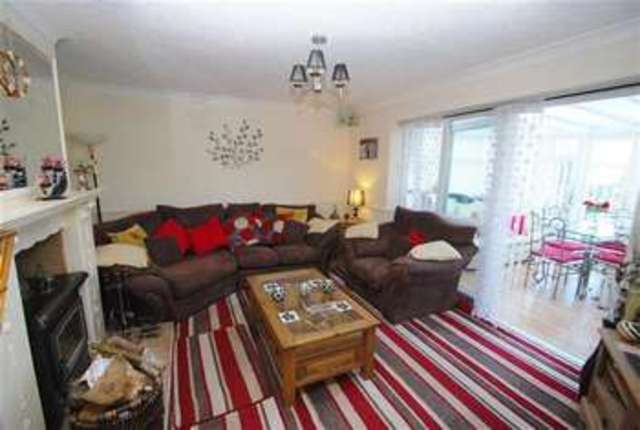  Image of 2 bedroom Bungalow for sale in Mill Lane Hogsthorpe Skegness PE24 at Hogsthorpe, PE24 5NN