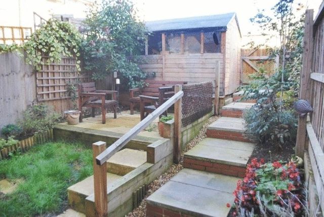  Image of 4 bedroom Terraced house for sale in Sandpiper Way Leighton Buzzard LU7 at Sandpiper Way  Leighton Buzzard, LU7 4SS