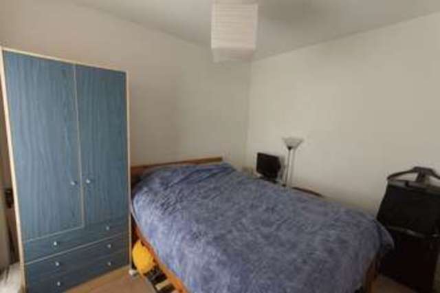  Image of 3 bedroom Detached house for sale in Saxon Close Crediton EX17 at Saxon Close  Crediton, EX17 3DS