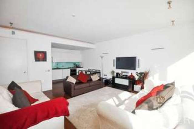 Image of 3 bedroom Flat for sale in Shaftesbury Avenue London WC2H at Shaftesbury Avenue  London, WC2H 8AN