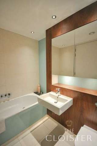  Image of 3 bedroom Flat for sale in Shaftesbury Avenue London WC2H at Shaftesbury Avenue  London, WC2H 8AN