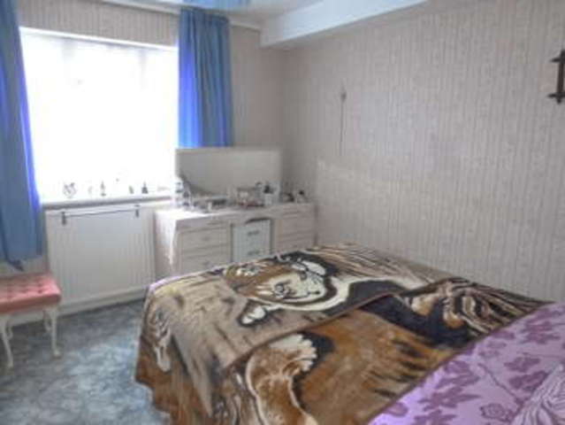  Image of 2 bedroom Detached house for sale in Sorrel Bank Linton Glade Forestdale Croydon CR0 at Linton Glade Forestdale New Addington, CR0 9LY