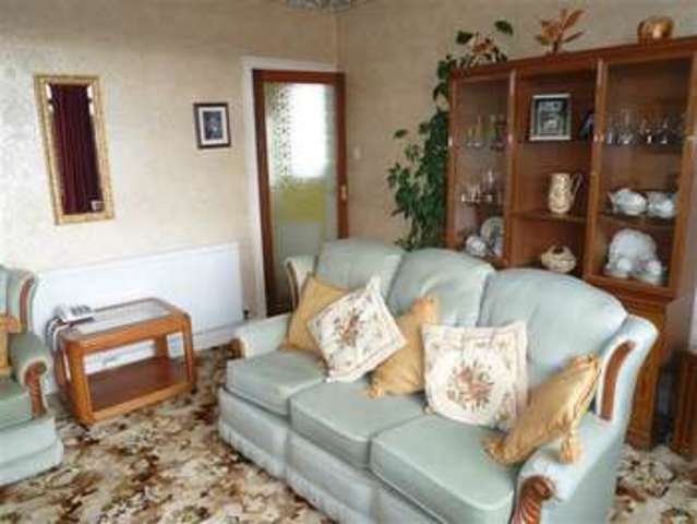  Image of 2 bedroom Semi-Detached house for sale in South View Paddock Huddersfield HD1 at Huddersfield, HD1 4UE