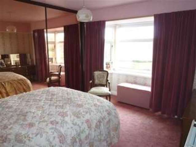  Image of 2 bedroom Semi-Detached house for sale in South View Paddock Huddersfield HD1 at Huddersfield, HD1 4UE
