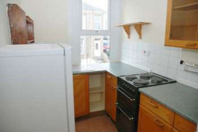  Image of 1 bedroom Flat to rent in South View Terrace Plymouth PL4 at South View Terrace St Judes Plymouth, PL4 9DH