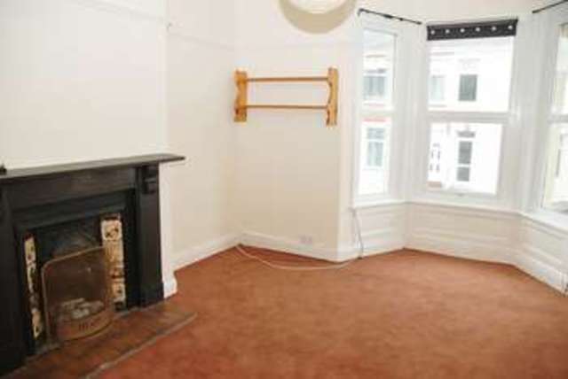 Image of 1 bedroom Flat to rent in South View Terrace Plymouth PL4 at South View Terrace St Judes Plymouth, PL4 9DH