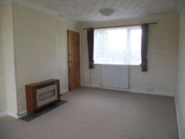  Image of 3 bedroom Terraced house for sale in Kingsdown Way Southampton SO18 at Southampton Hampshire Bitterne, SO18 2GH