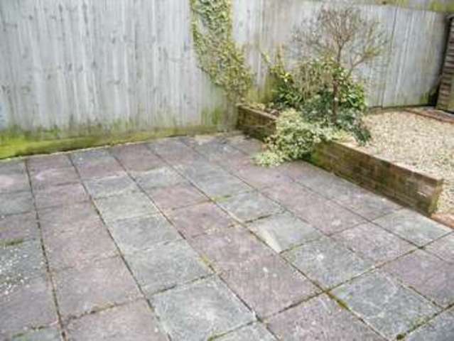  Image of 1 bedroom Flat to rent in Windsor Road Boscombe Bournemouth BH5 at Boscombe Bournemouth, BH5 1DT