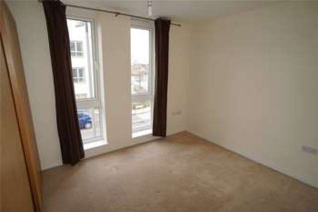  Image of 1 bedroom Flat to rent in Springhead Parkway Northfleet Gravesend DA11 at Northfleet Kent Perry Street, DA11 8BF