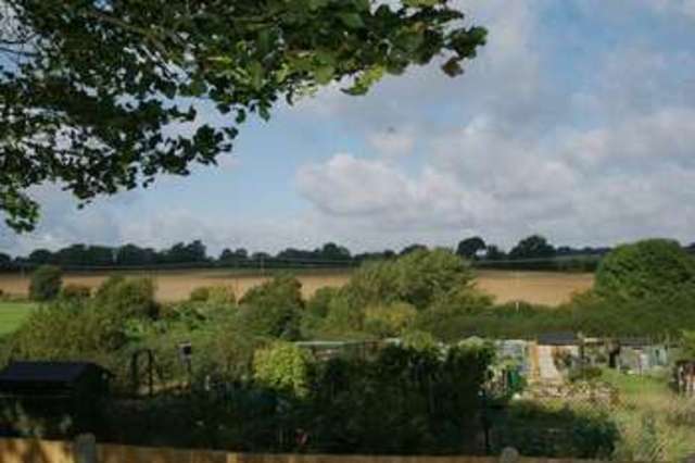 Image of 3 bedroom Detached house to rent in Squires Ride Hemel Hempstead HP2 at Squires Ride Grovehill Hemel Hempstead, HP2 6LE