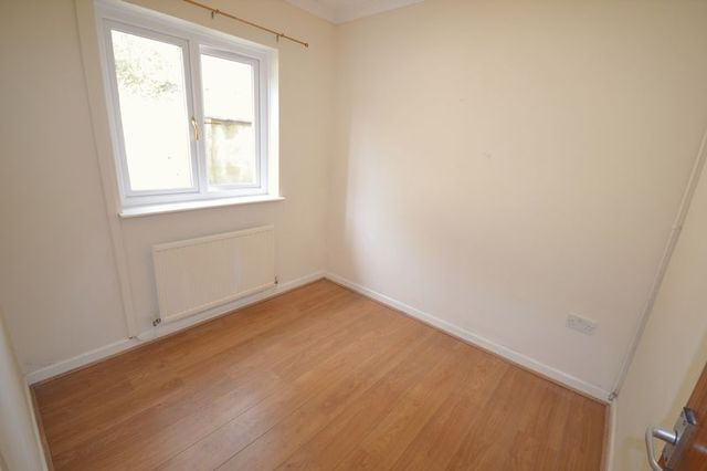  Image of 2 bedroom Bungalow to rent in Bridge Street St. Clears Carmarthen SA33 at Bridge Street St. Clears St Clears, SA33 4EE