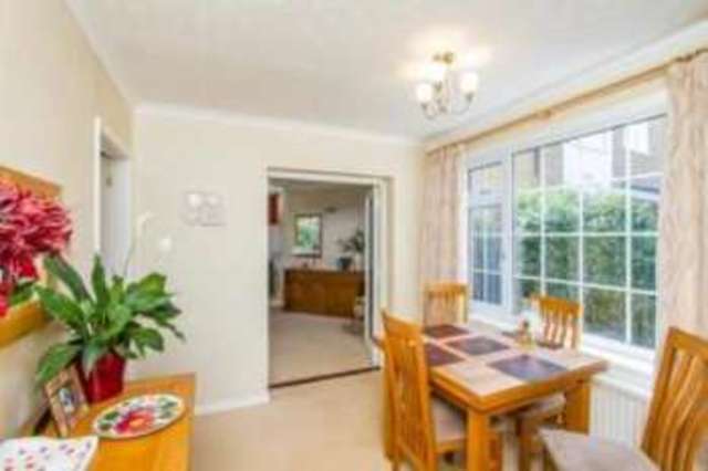  Image of 4 bedroom Detached house for sale in St. James Close Oadby Leicester LE2 at Oadby Leicester Oadby, LE2 5UR