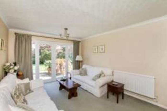  Image of 4 bedroom Detached house for sale in St. James Close Oadby Leicester LE2 at Oadby Leicester Oadby, LE2 5UR