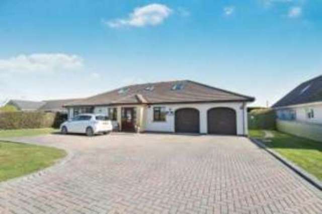  Image of 4 bedroom Bungalow for sale in Peguarra Close St. Merryn Padstow PL28 at St. Merryn Padstow St Merryn, PL28 8PA