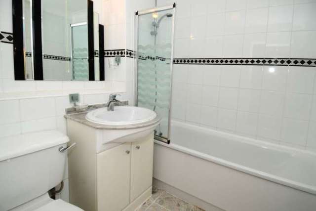  Image of 2 bedroom Apartment to rent in St. Nicholas Court Crawley RH10 at St Nicholas Court, Crawley Lane Pound Hill Crawley, RH10 7GT