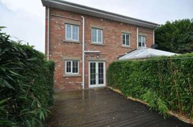  Image of 3 bedroom Semi-Detached house to rent in Colley Gardens Stanley Wakefield WF3 at Colley Gardens Stanley Wakefield, WF3 4AS