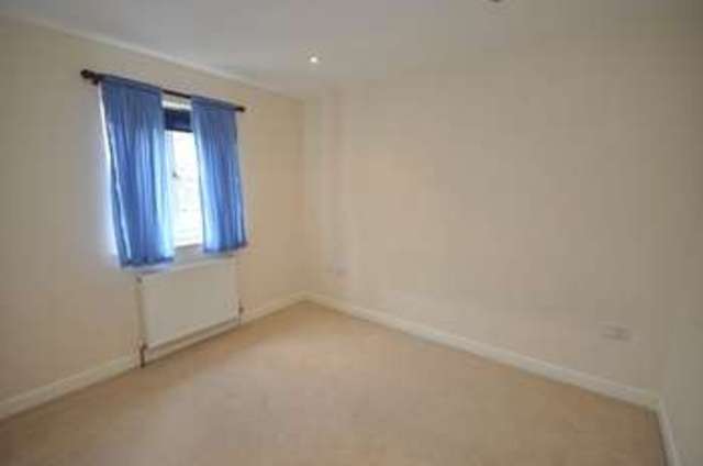  Image of 3 bedroom Semi-Detached house to rent in Colley Gardens Stanley Wakefield WF3 at Colley Gardens Stanley Wakefield, WF3 4AS
