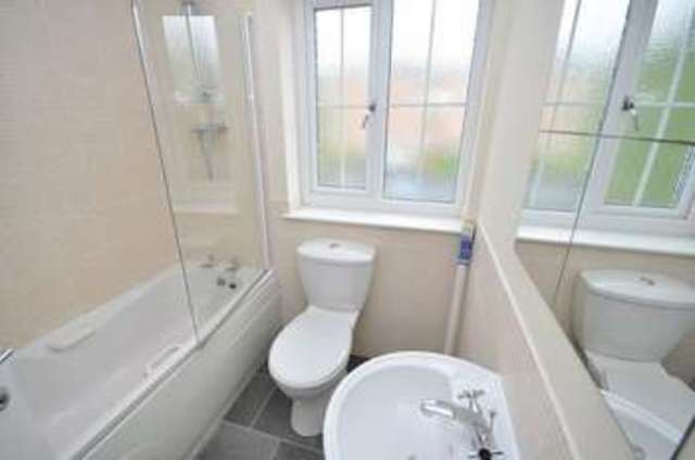  Image of 3 bedroom Semi-Detached house to rent in Colley Gardens Stanley Wakefield WF3 at Colley Gardens Stanley Wakefield, WF3 4AS