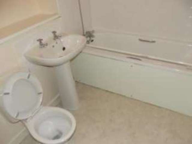  Image of Flat for sale in Rillaton Walk Milton Keynes MK9 at Rillaton Walk Milton Keynes Milton Keynes, MK9 2BX