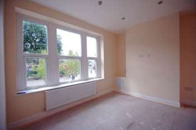  Image of 2 bedroom Flat for sale in Station Road Clevedon BS21 at Station Road  Clevedon, BS21 6NH