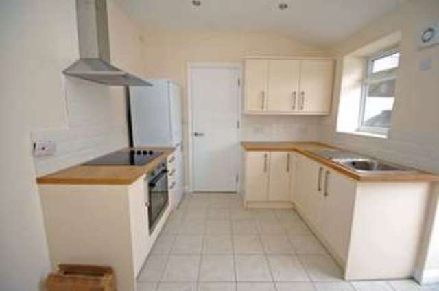  Image of 2 bedroom Flat for sale in Station Road Clevedon BS21 at Station Road  Clevedon, BS21 6NH