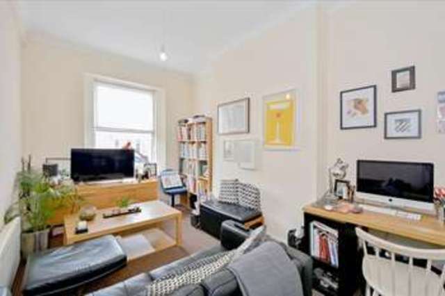  Image of 1 bedroom Flat to rent in Stoke Newington Road London N16 at Stoke Newington Road  London, N16 7UY
