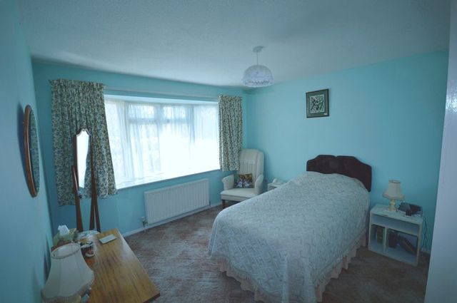  Image of 3 bedroom Detached house for sale in Walscombe Close Stoke-Sub-Hamdon TA14 at Walscombe Close  Stoke-Sub-Hamdon, TA14 6QJ