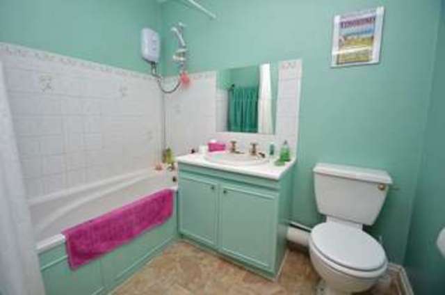  Image of 1 bedroom Flat for sale in Strode Road Clevedon BS21 at Strode Road  Clevedon, BS21 6QB