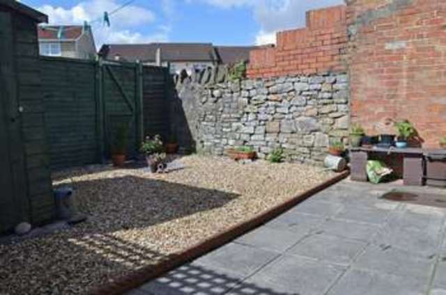  Image of 1 bedroom Flat for sale in Strode Road Clevedon BS21 at Strode Road  Clevedon, BS21 6QB