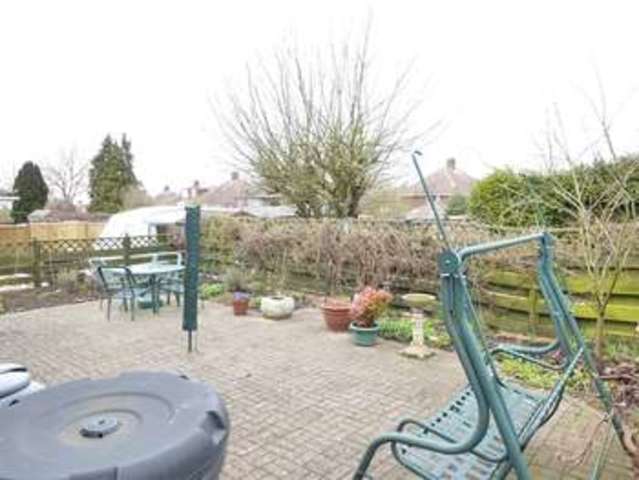  Image of 3 bedroom Detached house for sale in Sundown Avenue Dunstable LU5 at Houghton Regis, LU5 4AL